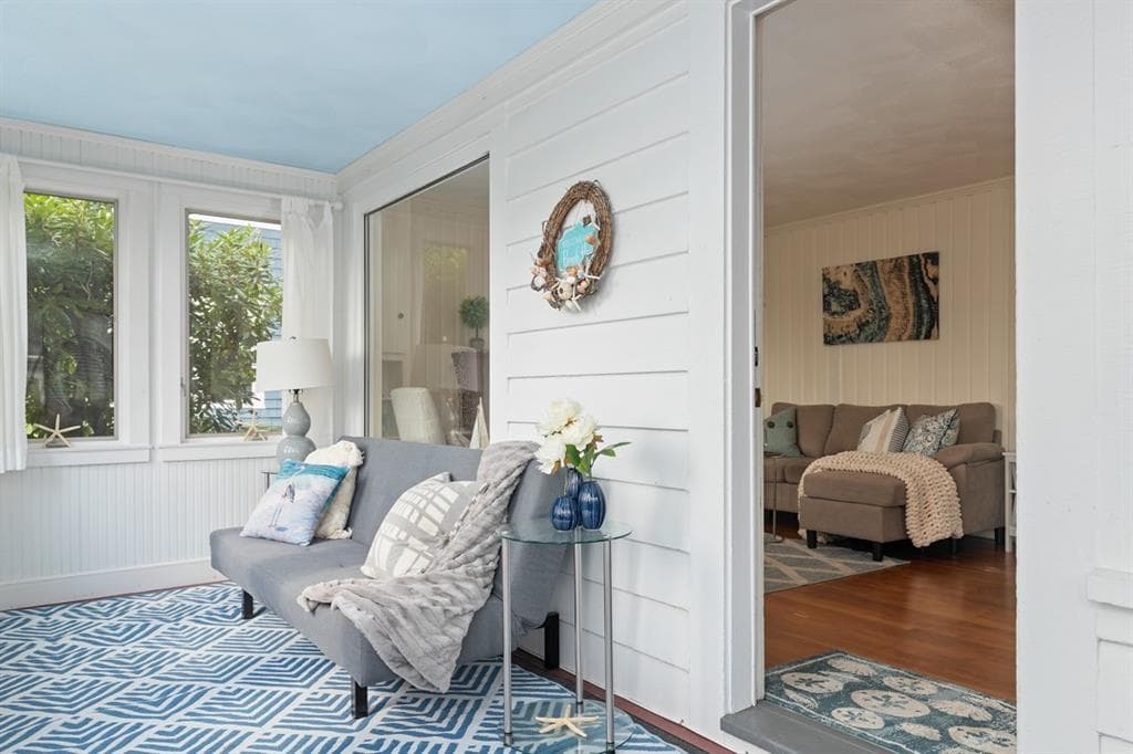 72 Bay Road photo 17