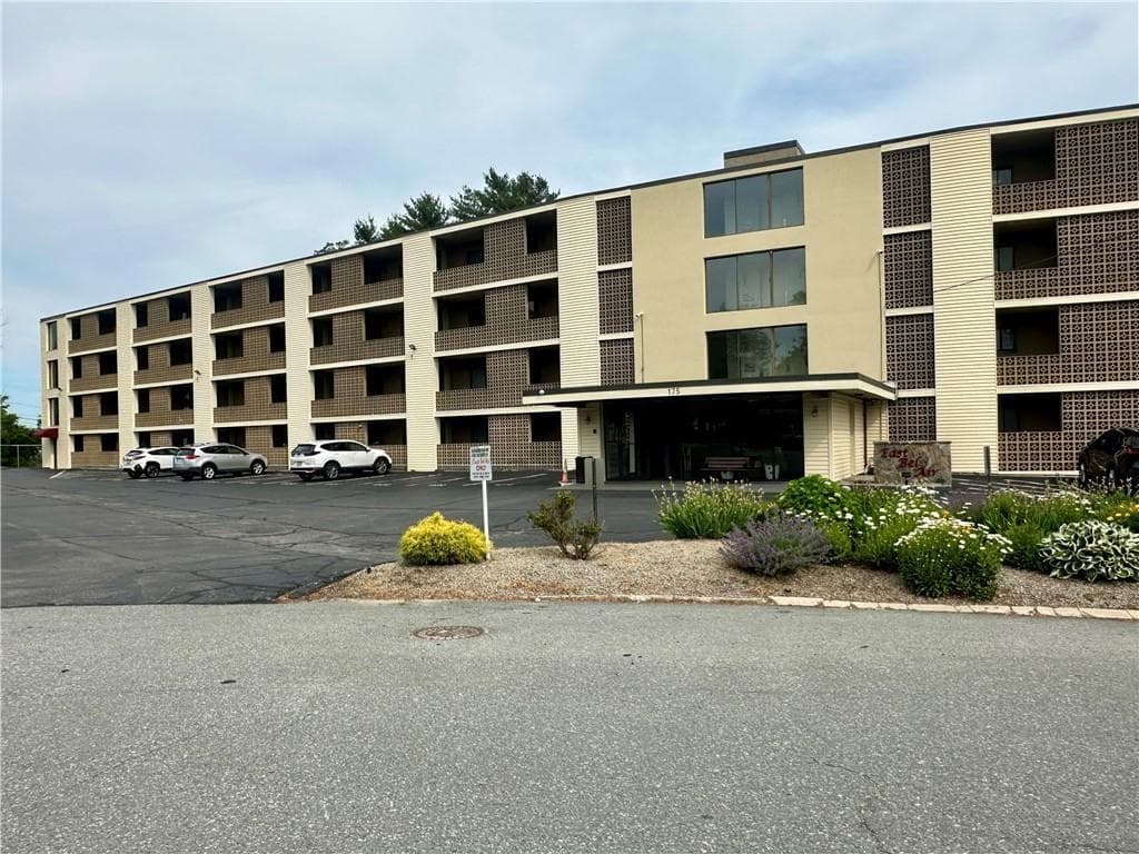 175 hoffman Avenue UNIT 410