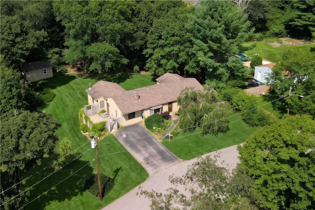 17 Crest Drive