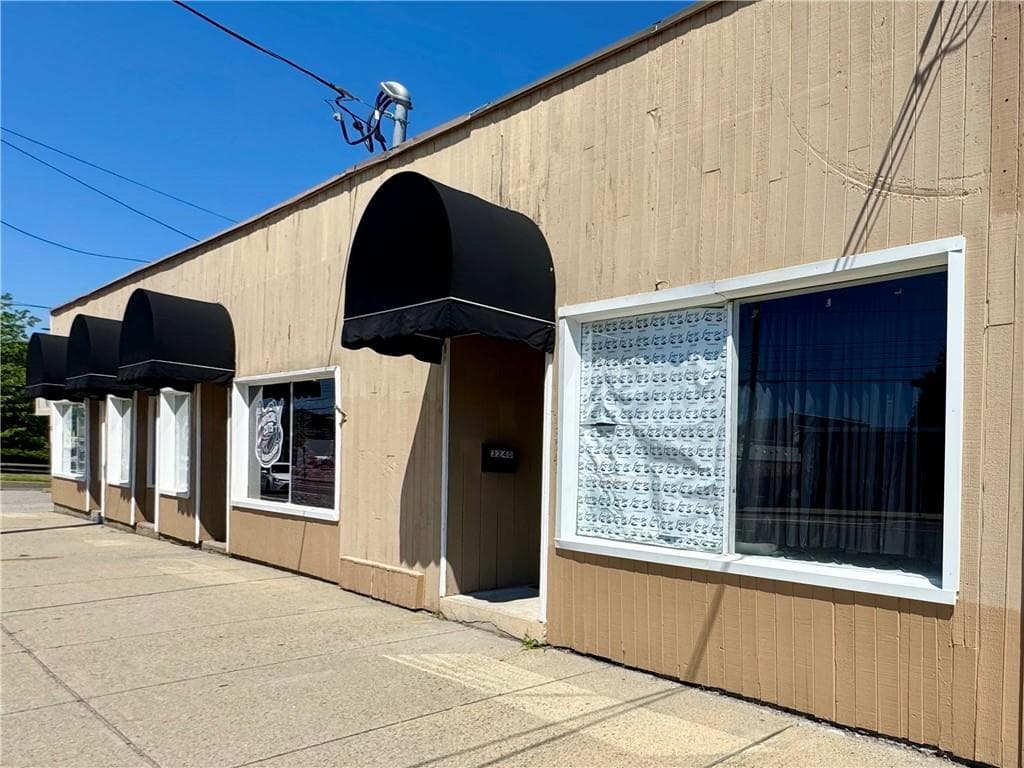 324 Waterman Avenue UNIT D