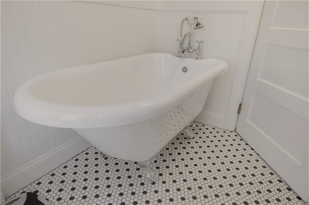 83 Malbone Road photo 33