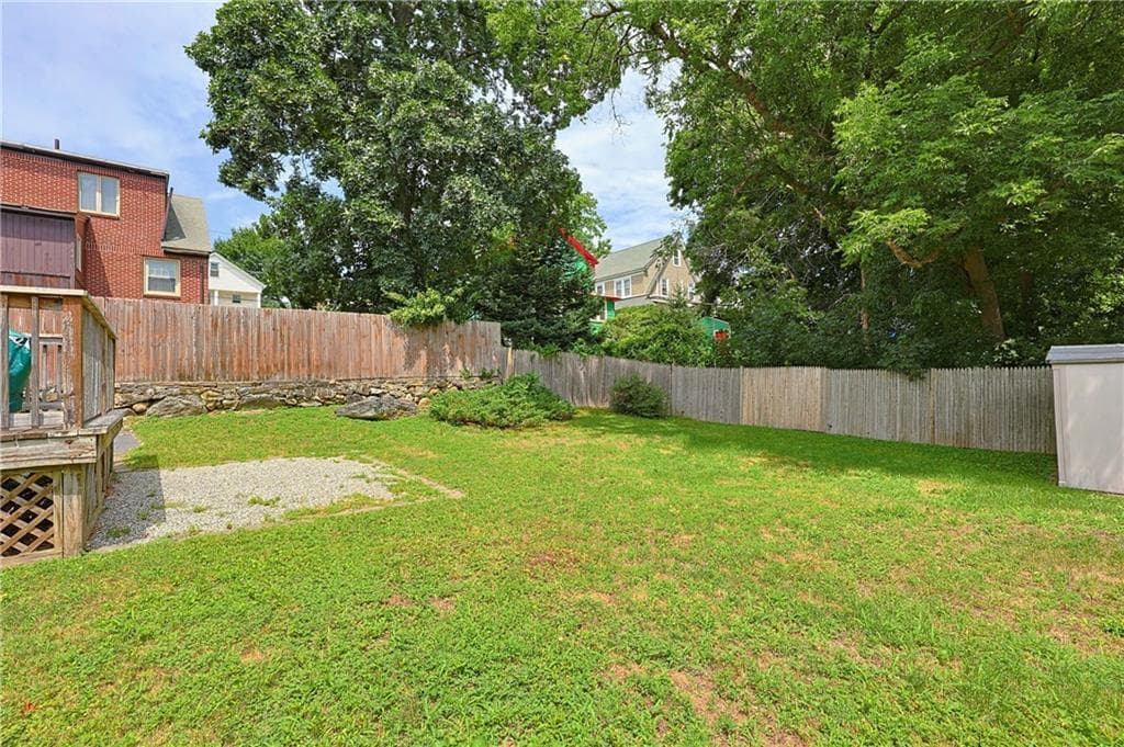 11 Lynde Street photo 3