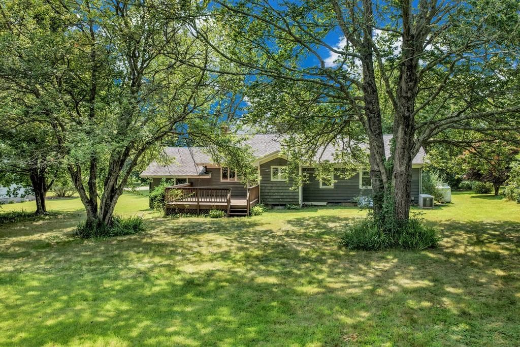 17 Lynn Lane photo 21
