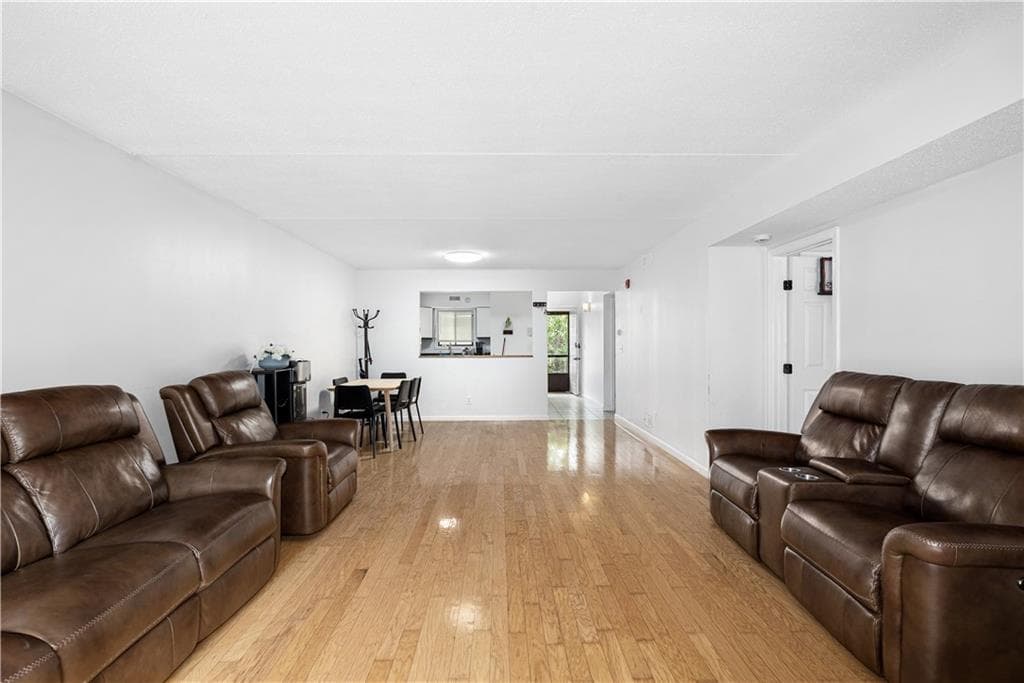 650 East Greenwich Avenue UNIT 6-204 photo 5