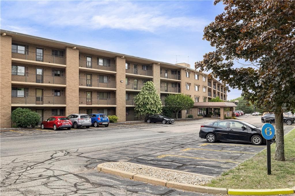 650 East Greenwich Avenue UNIT 6-204 photo 35