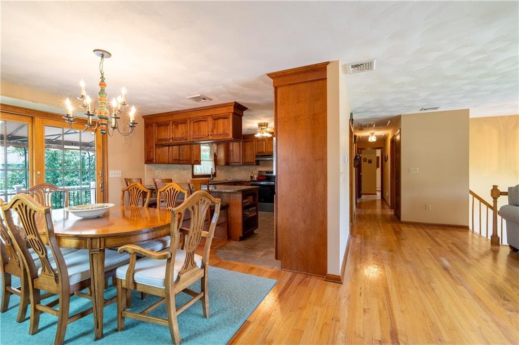 9 Kathleen Drive photo 17