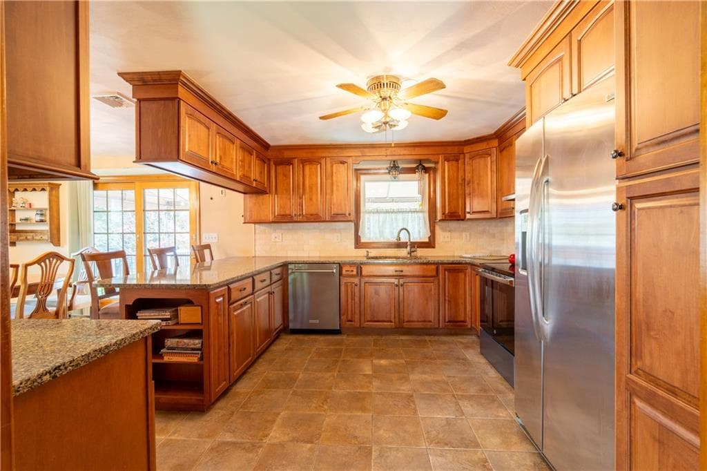 9 Kathleen Drive photo 20