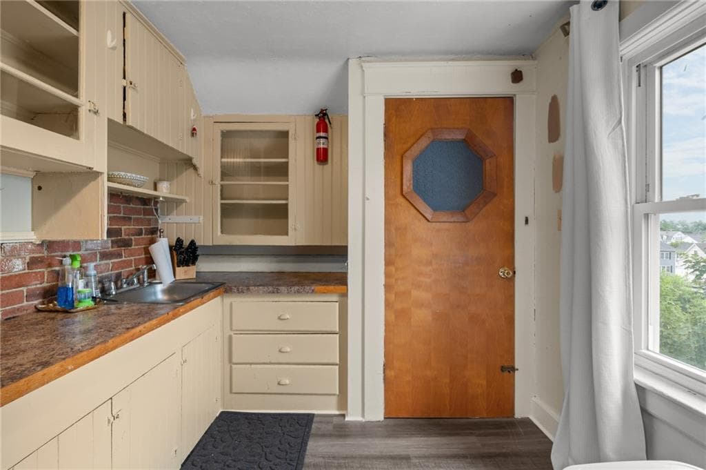 49 Arnold Street photo 32