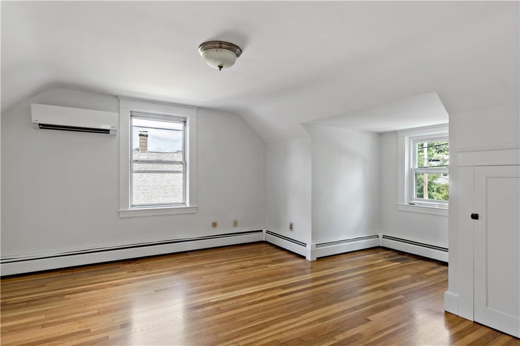 Single Family Residence at 1217 Hope Street, Bristol, photo 23 of 41