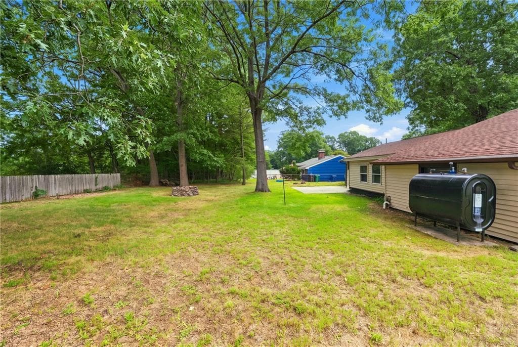 124 Chatworth Avenue photo 29