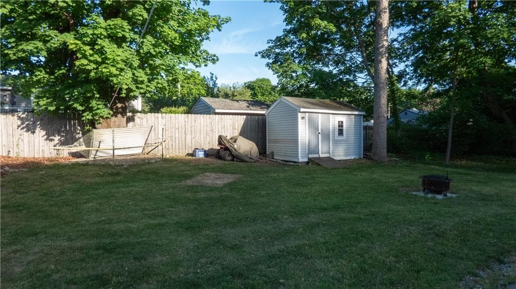 Single Family Residence at 52 Heights Avenue, Warwick, photo 5 of 13