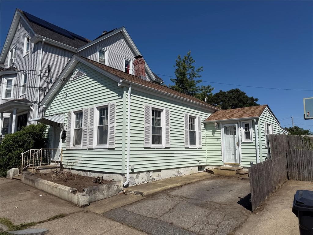 5 Brown Street