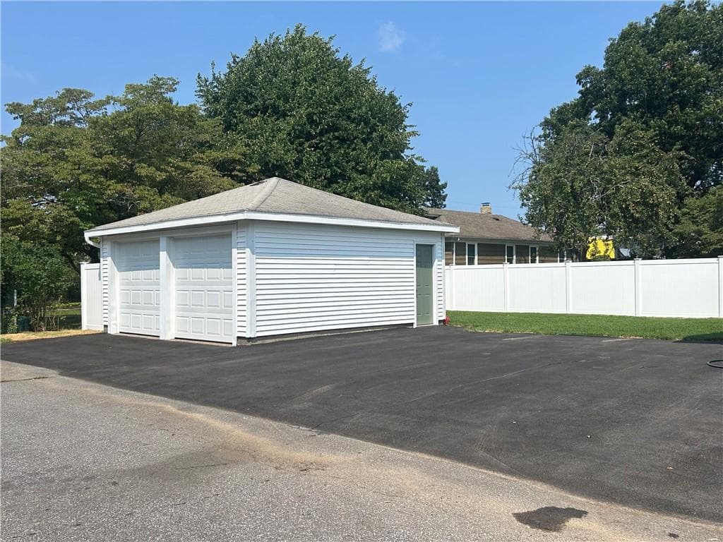 76 Rosella Avenue photo 24