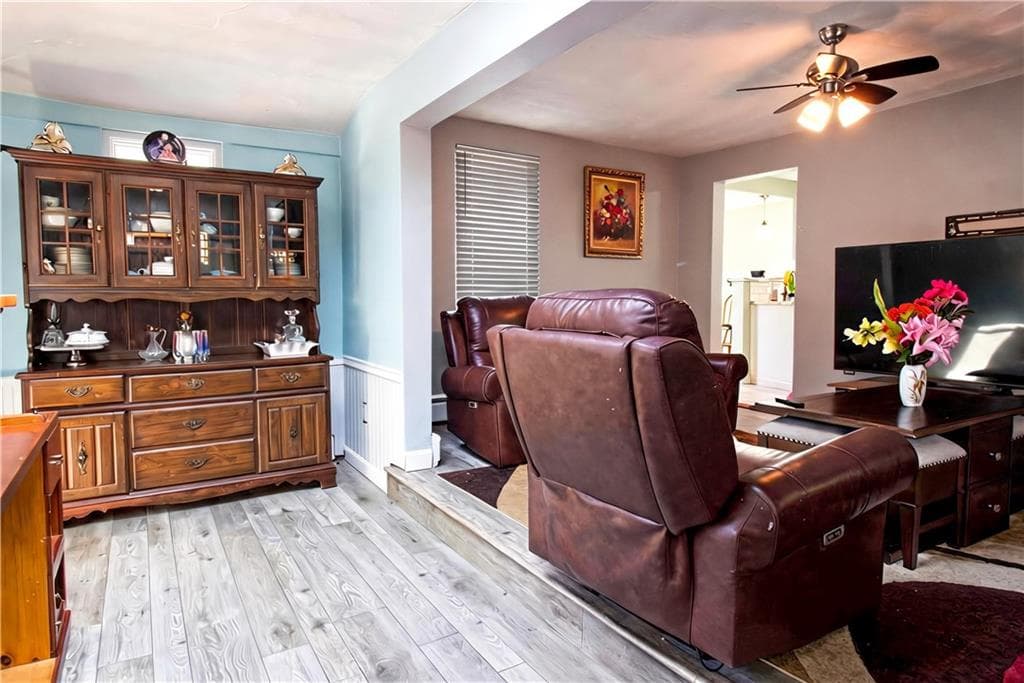 Single Family Residence at Single Family Residence, Warwick, photo 7 of 19