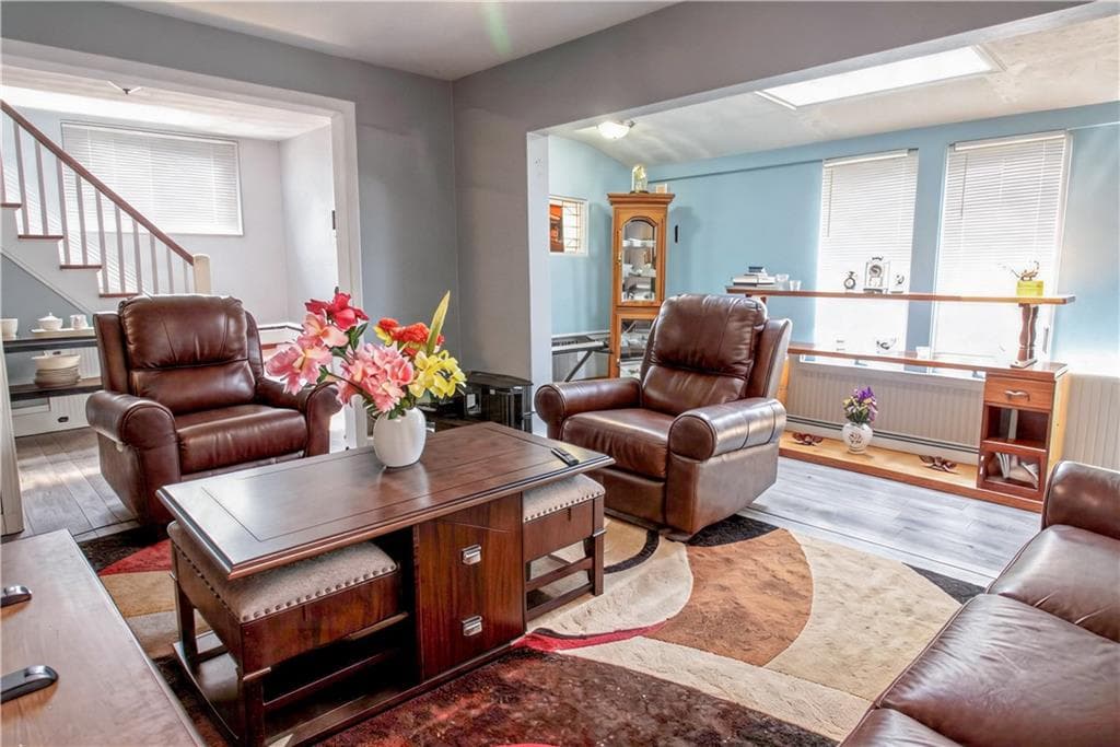 Single Family Residence at Single Family Residence, Warwick, photo 5 of 19