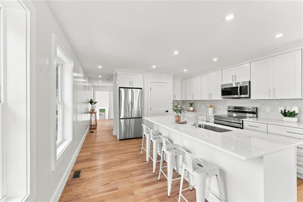67 Harding Avenue photo 2