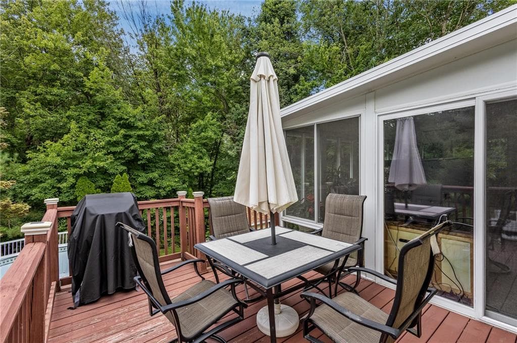8 Eastward Drive photo 39