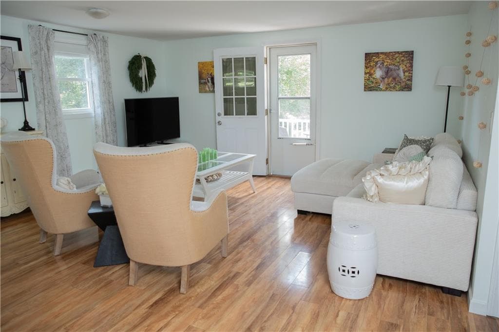 44 MAXWELL Drive photo 7