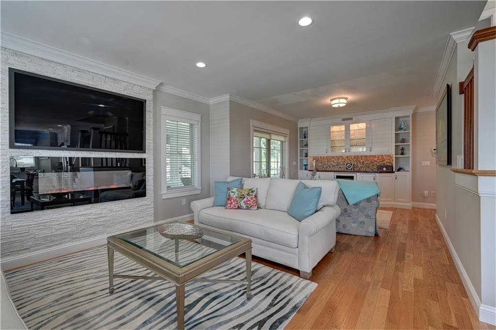 Single Family Residence at 57 Strawberry Lane, Portsmouth, photo 11 of 49