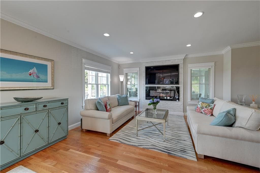 Single Family Residence at 57 Strawberry Lane, Portsmouth, photo 8 of 49
