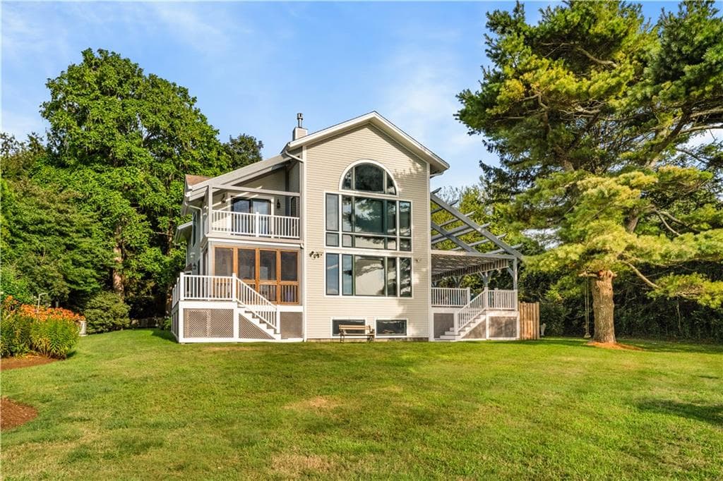 Single Family Residence at 109 High Hill Road, Tiverton, photo 9 of 12