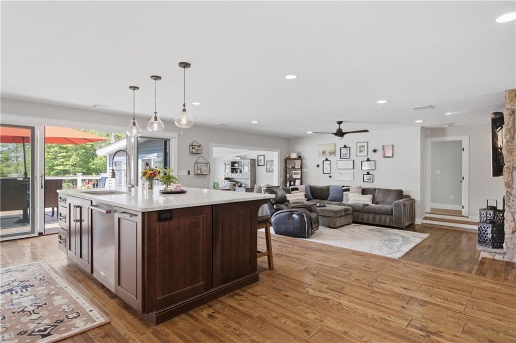 Single Family Residence at 16 Countryside Drive, Johnston, photo 10 of 50