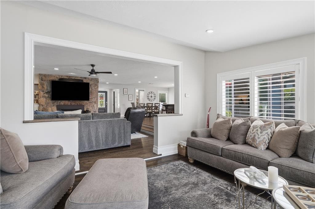 Single Family Residence at 16 Countryside Drive, Johnston, photo 21 of 50