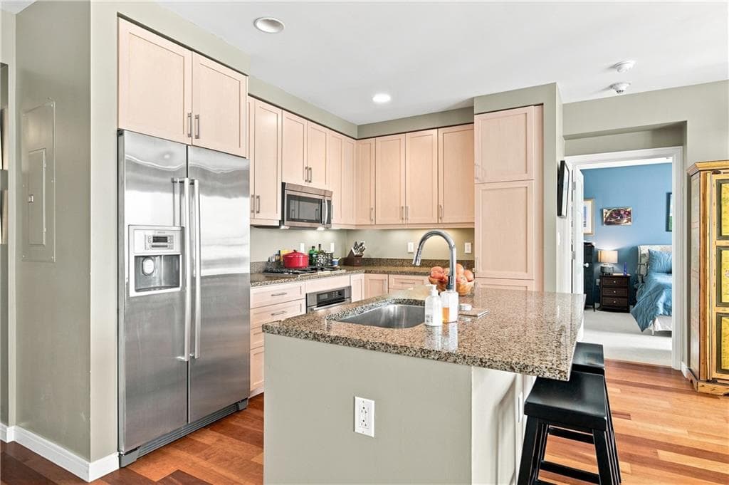 200 Exchange Street UNIT 1014 photo 5