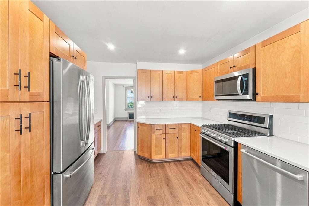 78 Pleasant Street photo 26