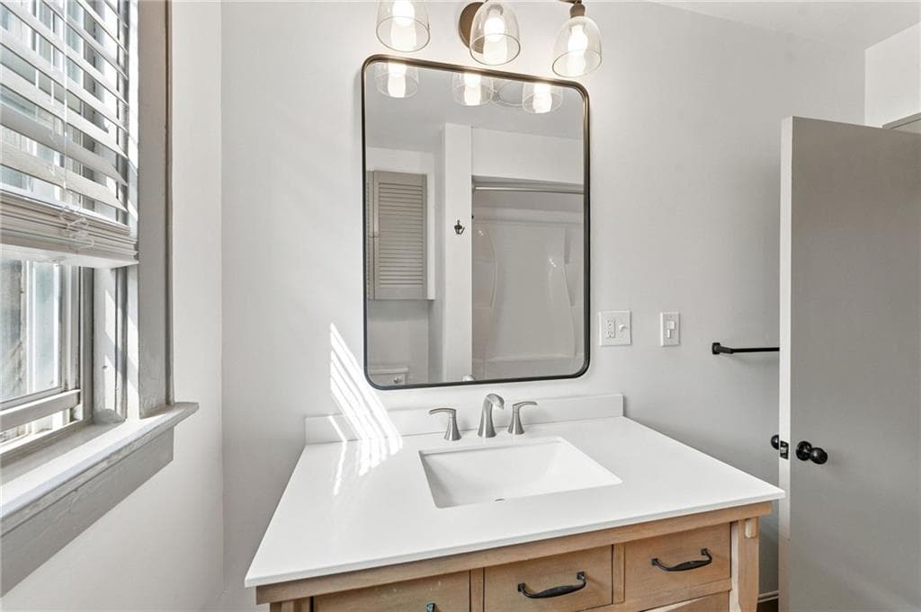 78 Pleasant Street photo 33