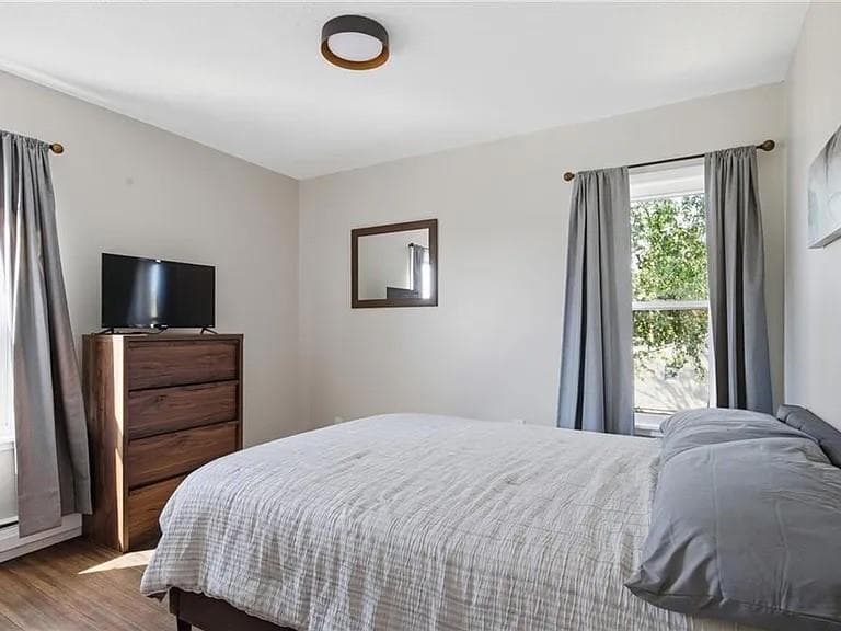 59 bourne Avenue photo 13