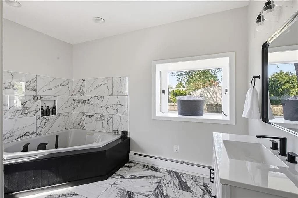 59 bourne Avenue photo 8