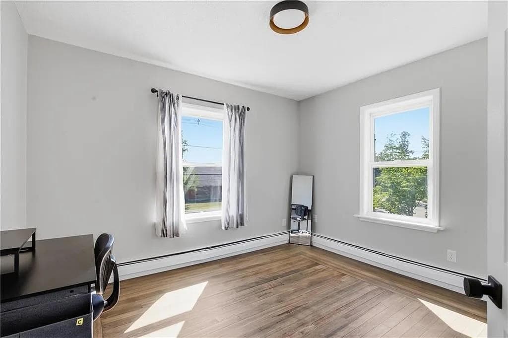 59 bourne Avenue photo 21