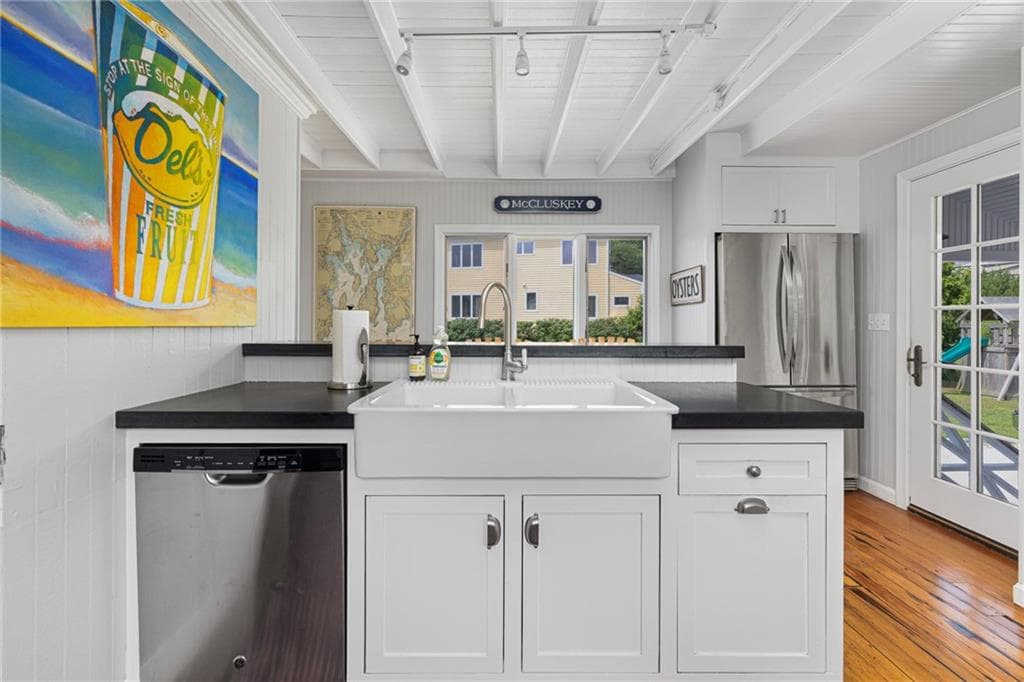 36 Riverside Avenue photo 11