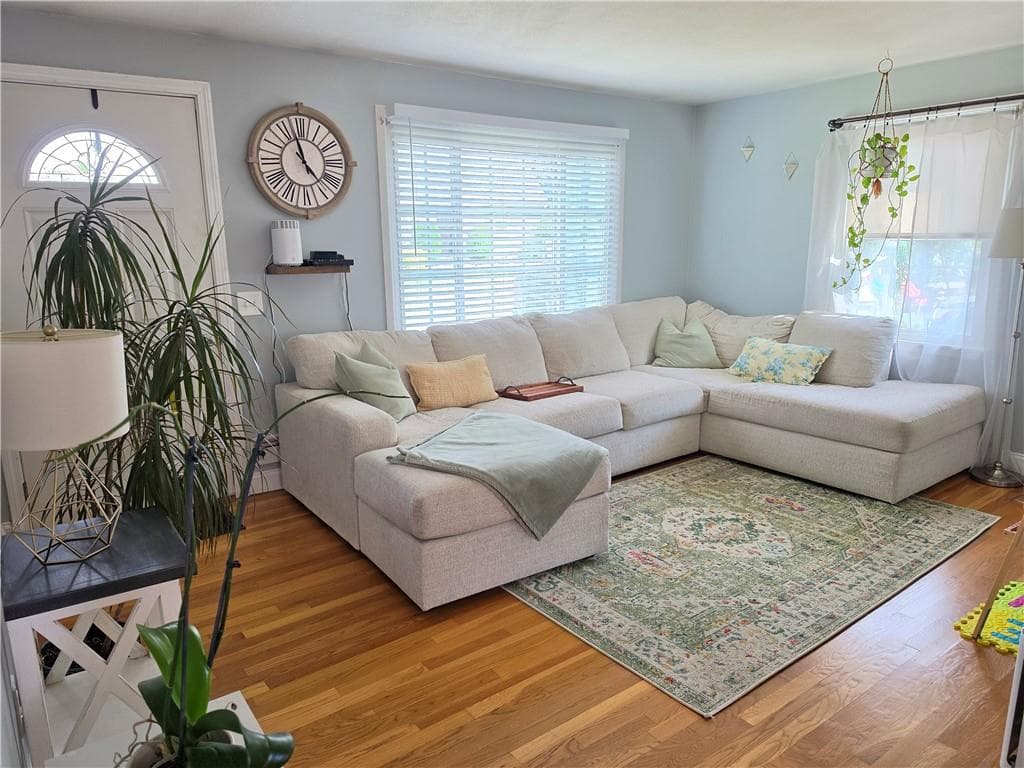 5 Lawrence Drive photo 6