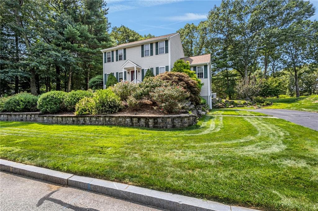 5 Lauretta Lane photo 5