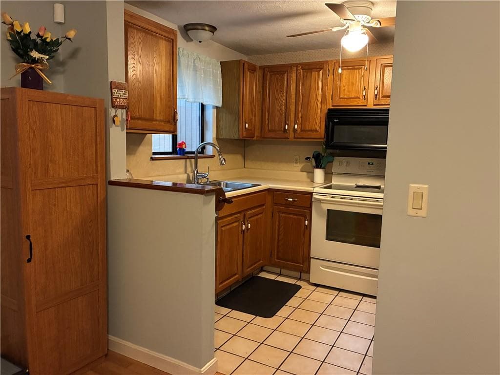 20 Pheasant Run UNIT C photo 5