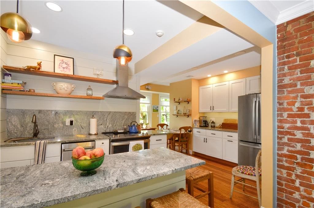 Condominium at 7 Bay View Avenue UNIT B, Bristol, photo 16 of 30