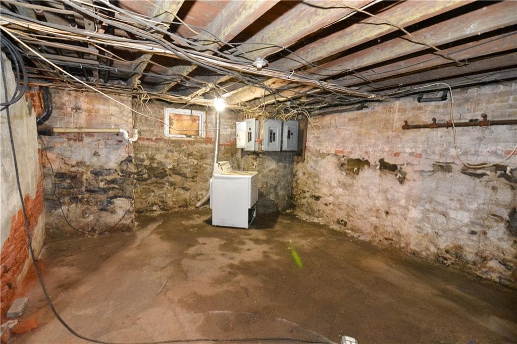 339 Pawtuxet Avenue photo 41