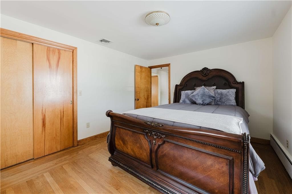200 Budlong Road photo 17