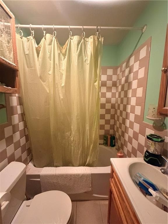 Single Family Residence at 56 Caporal Street, Cranston, photo 9 of 16