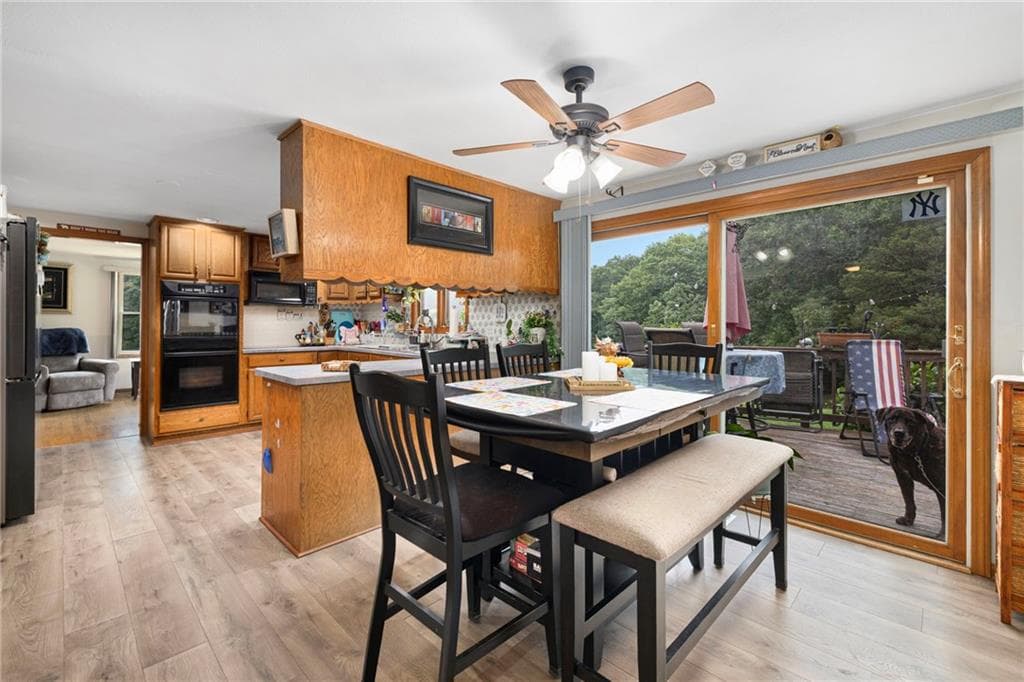 Single Family Residence at 111 Olney Arnold Road, Cranston, photo 12 of 49