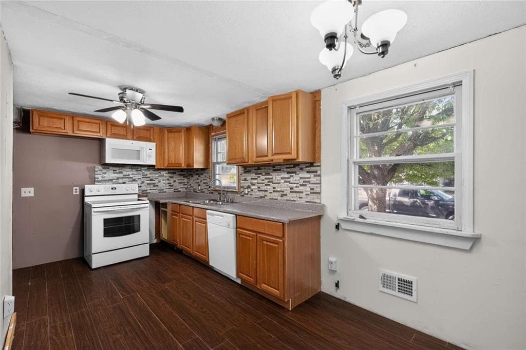 139 Andrews Avenue photo 8