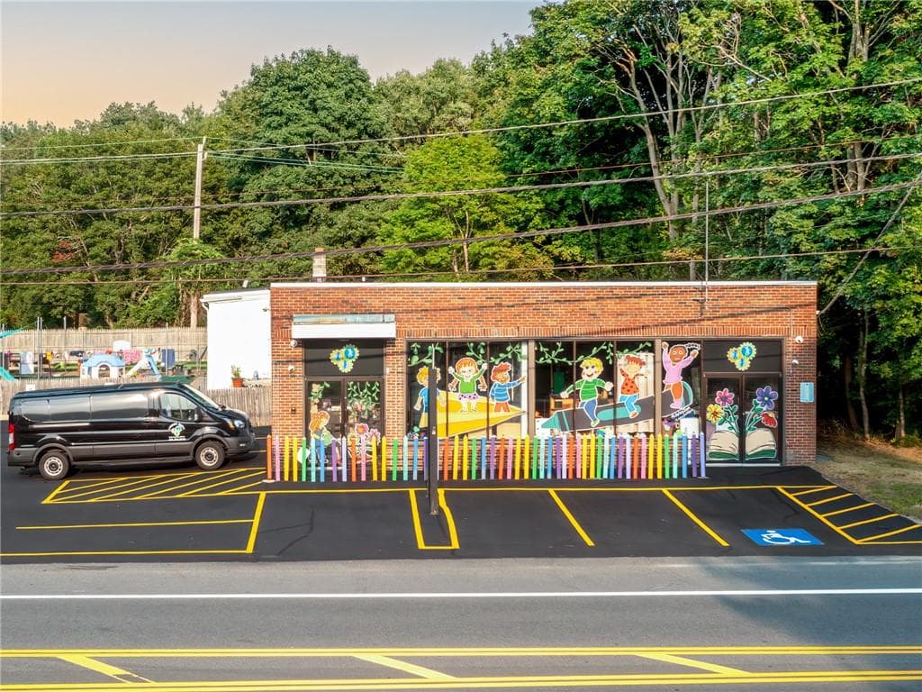684 690 Boston Neck Road photo 5