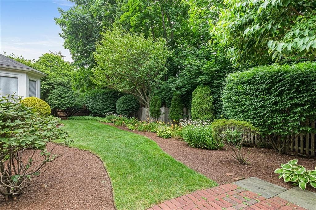 45 Hawthorne Avenue photo 36