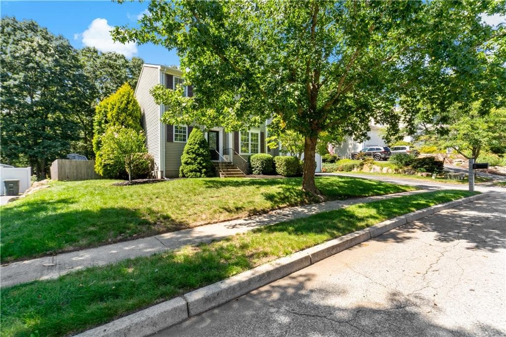 71 Remington Farm Drive photo 3
