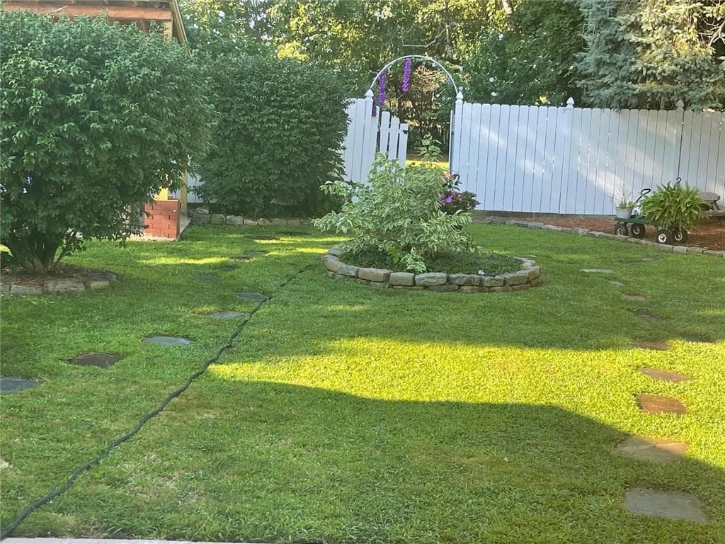 82 Killingly Street photo 22