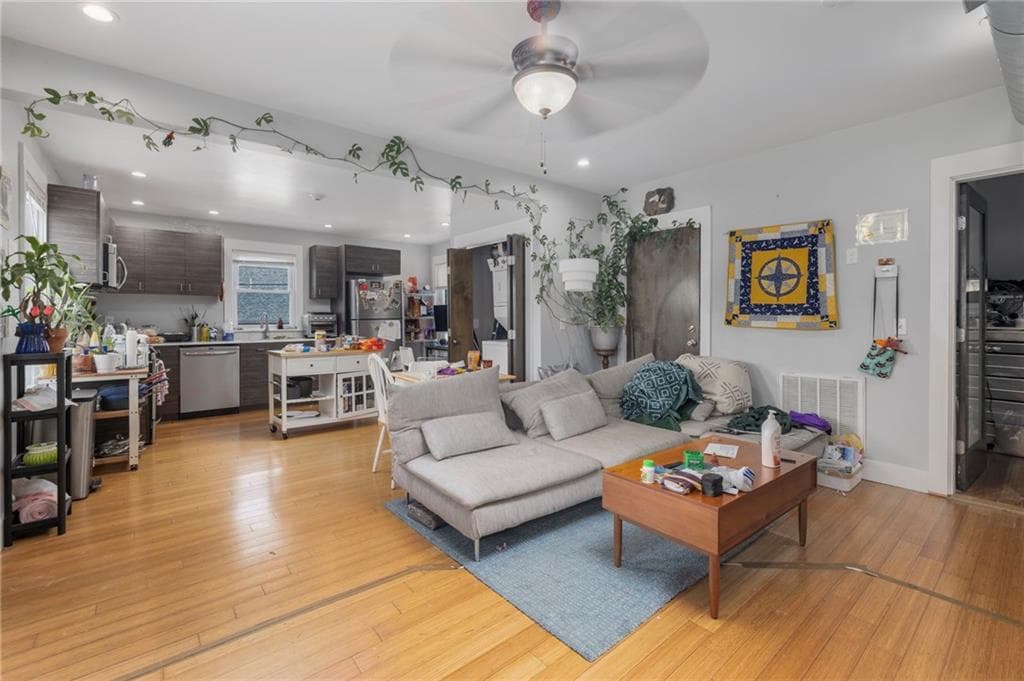 64 Pitman Street photo 8