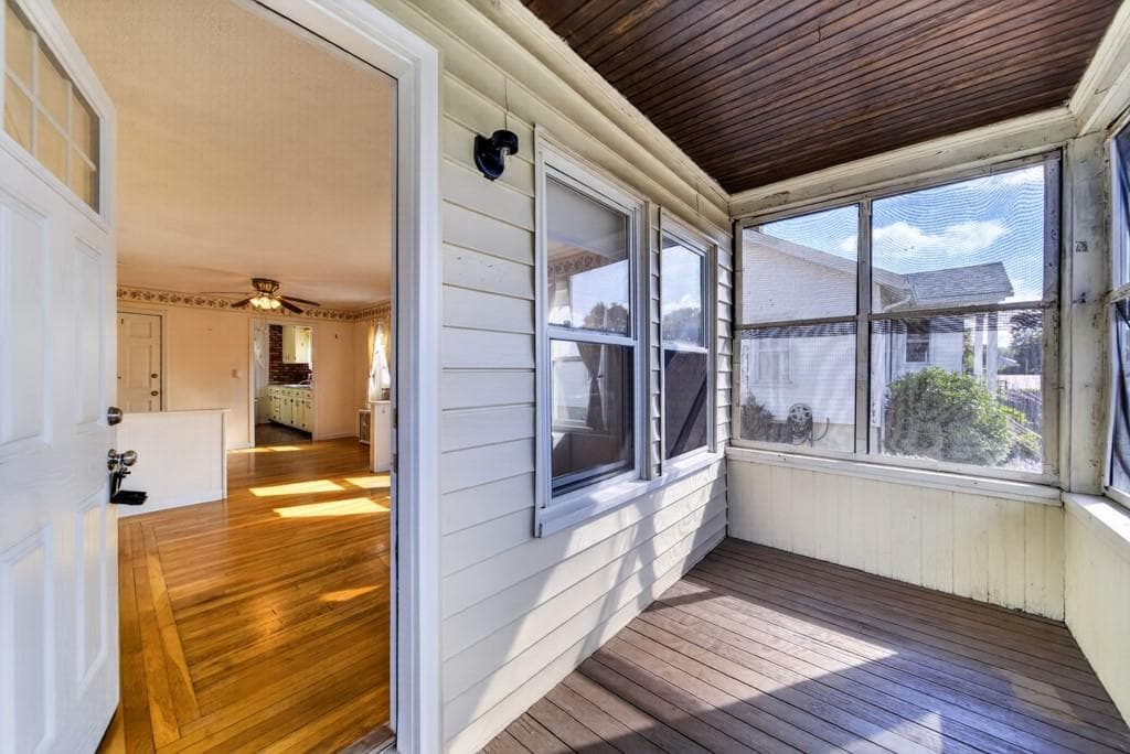 149 Columbia Avenue photo 6