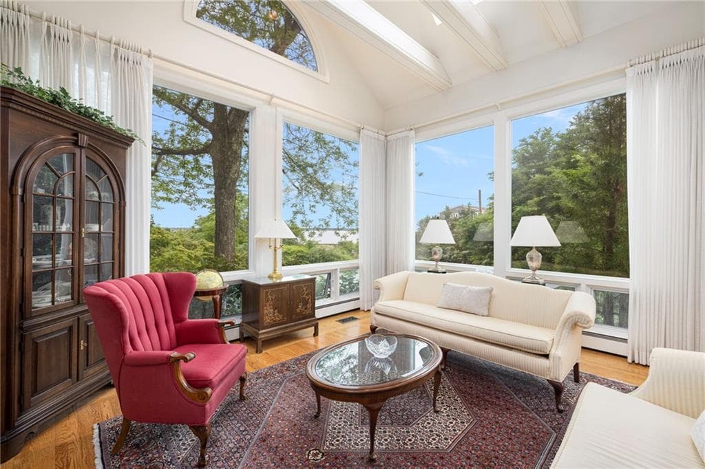 10 Nayatt Road photo 5